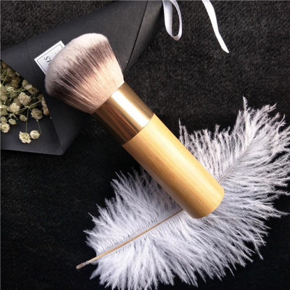 Bamboo Kabuki Brush Soft & Fluffy